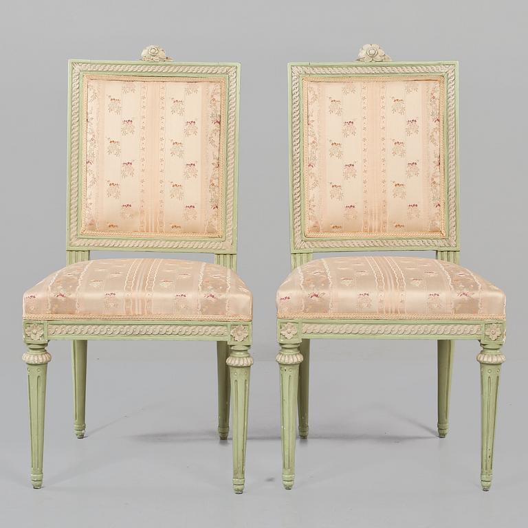 STOLAR, ett par, signerade EÖM för Erik Öhrmark, gustavianska, 1700-talets senare del.
