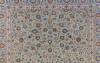 A carpet, Kashan, ca 590 x 418 cm.
