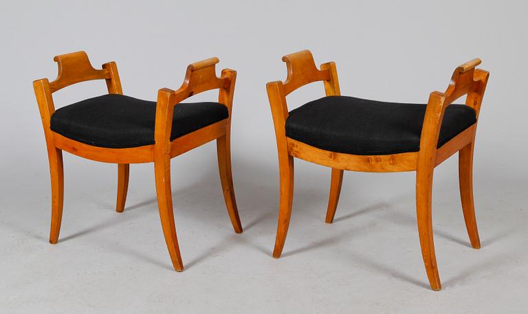 TABURETTER, 1 par, Karl Johan, 1800-tal.