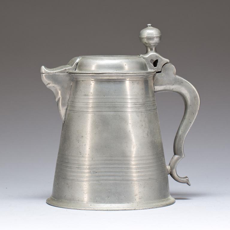 SKÄNKKANNA, tenn. Johan Erik Wahlberg, Strängnäs 1805.