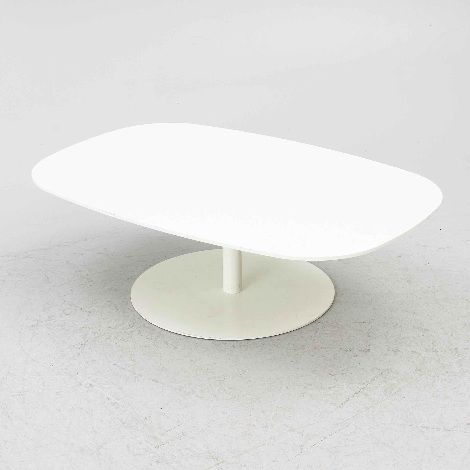 Piero Lissoni, Coffee table, Fritz Hansen, 2006.