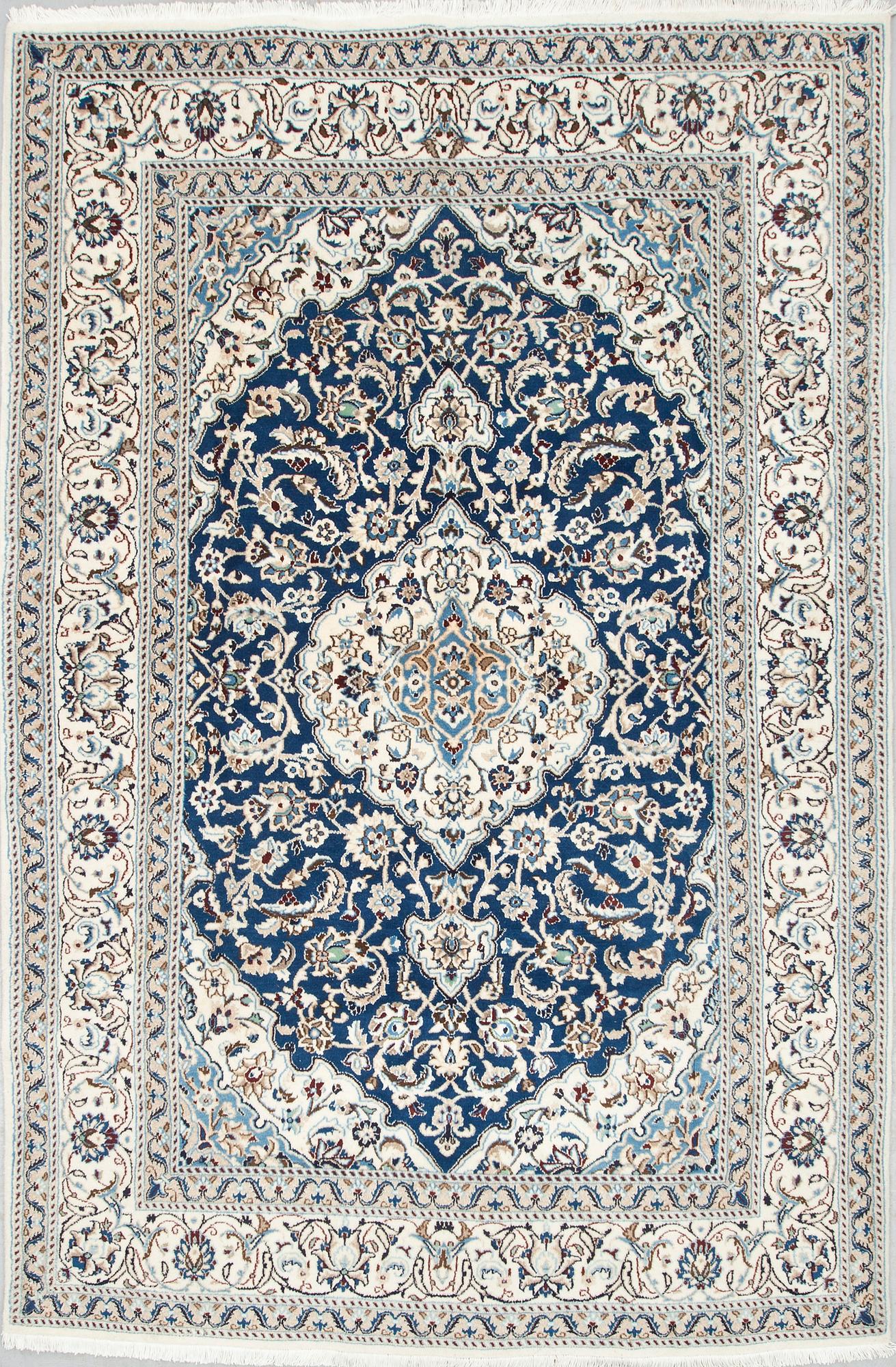 MATTA, old, Nain, part silk, ca 282 X 188 cm.