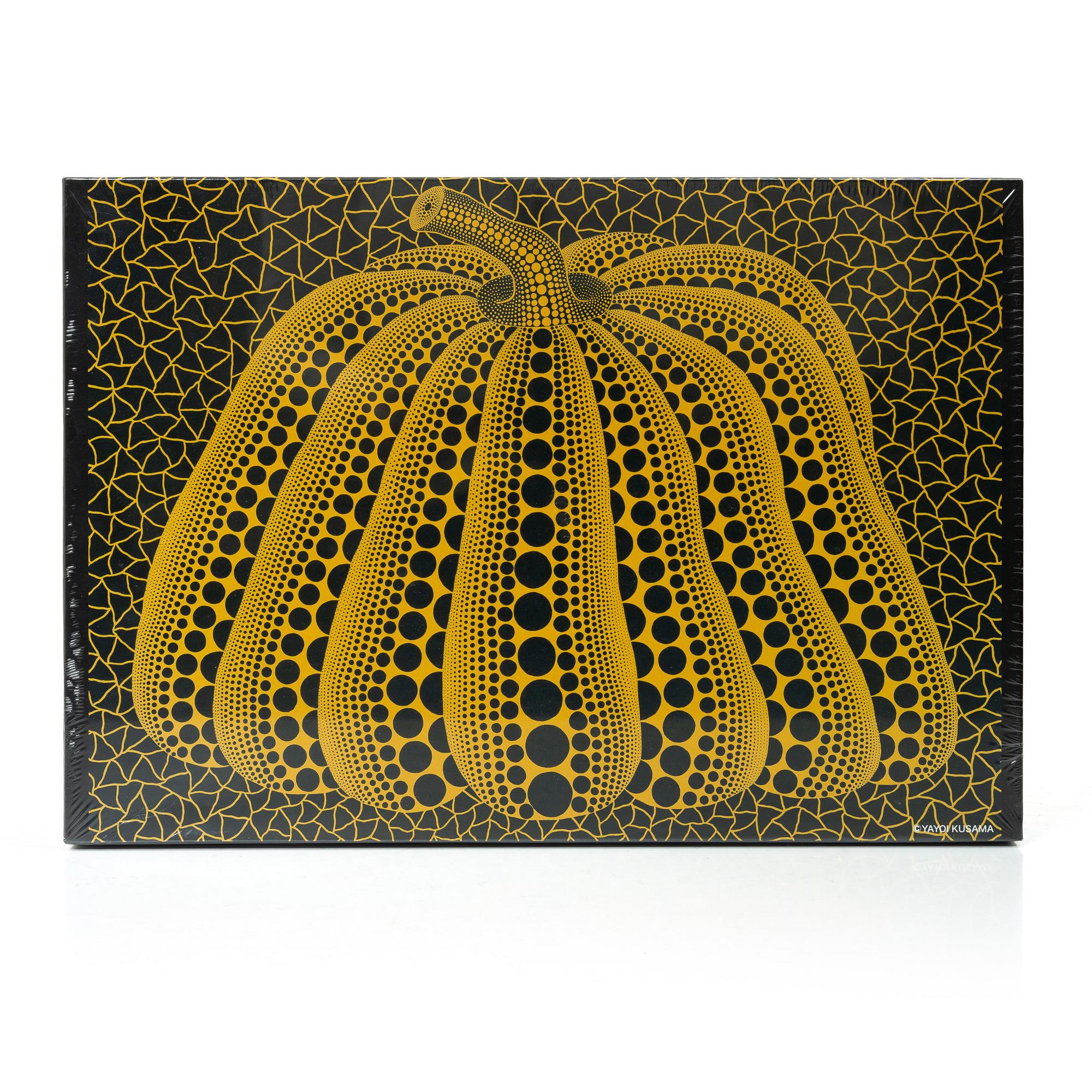 Yayoi Kusama, A puzzle, “Pumpkin”, Matsumoto City Museum of Art, Japan.