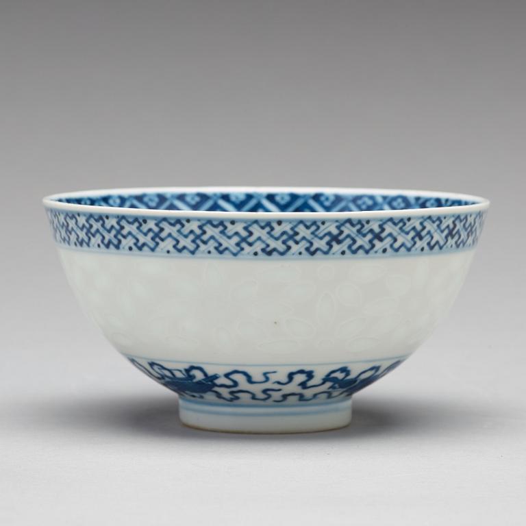 A blue and white bowl, Qing dynasty with Guangxus mark and period (1875-1908).