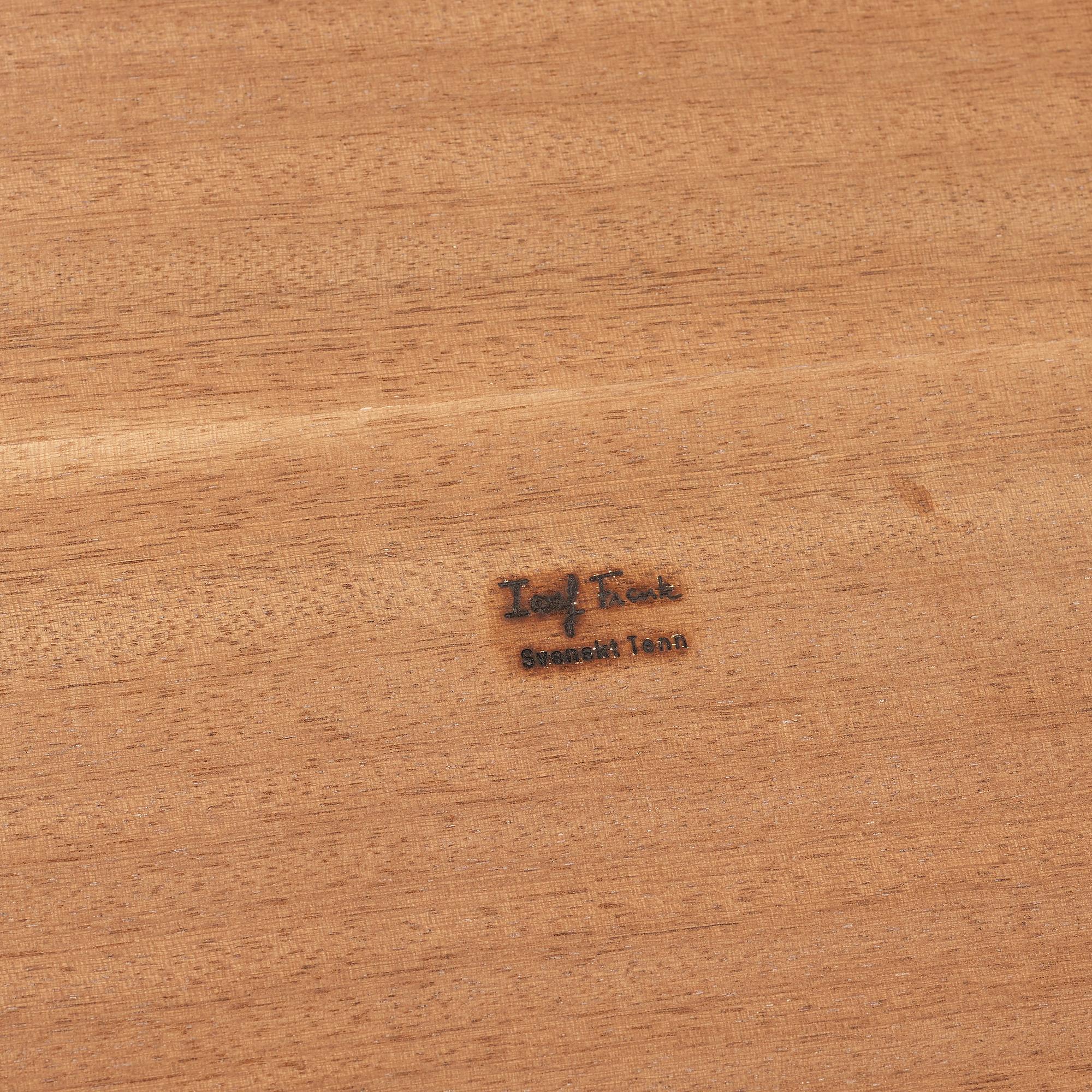 Josef Frank, sidobord, ett par, Firma Svenskt Tenn, modell 974, efter 1985.