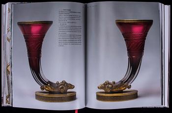 BOK, Ryskt glas, 1800-tal - tidigt 1900-tal, tryckt i Moskva 2014.