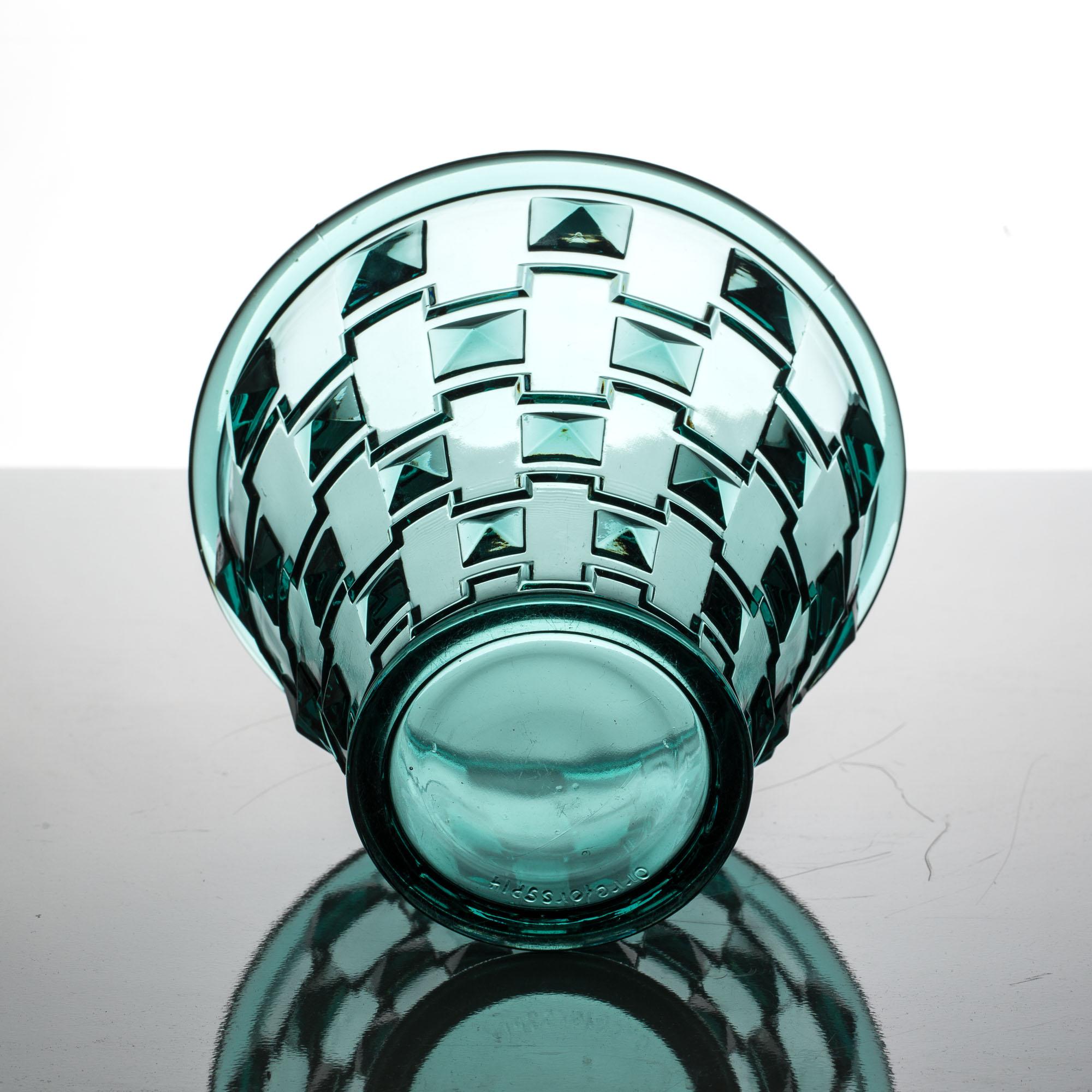 VAS, gröntonat glas. Simon Gate, Orrefors. Cirka 1930.