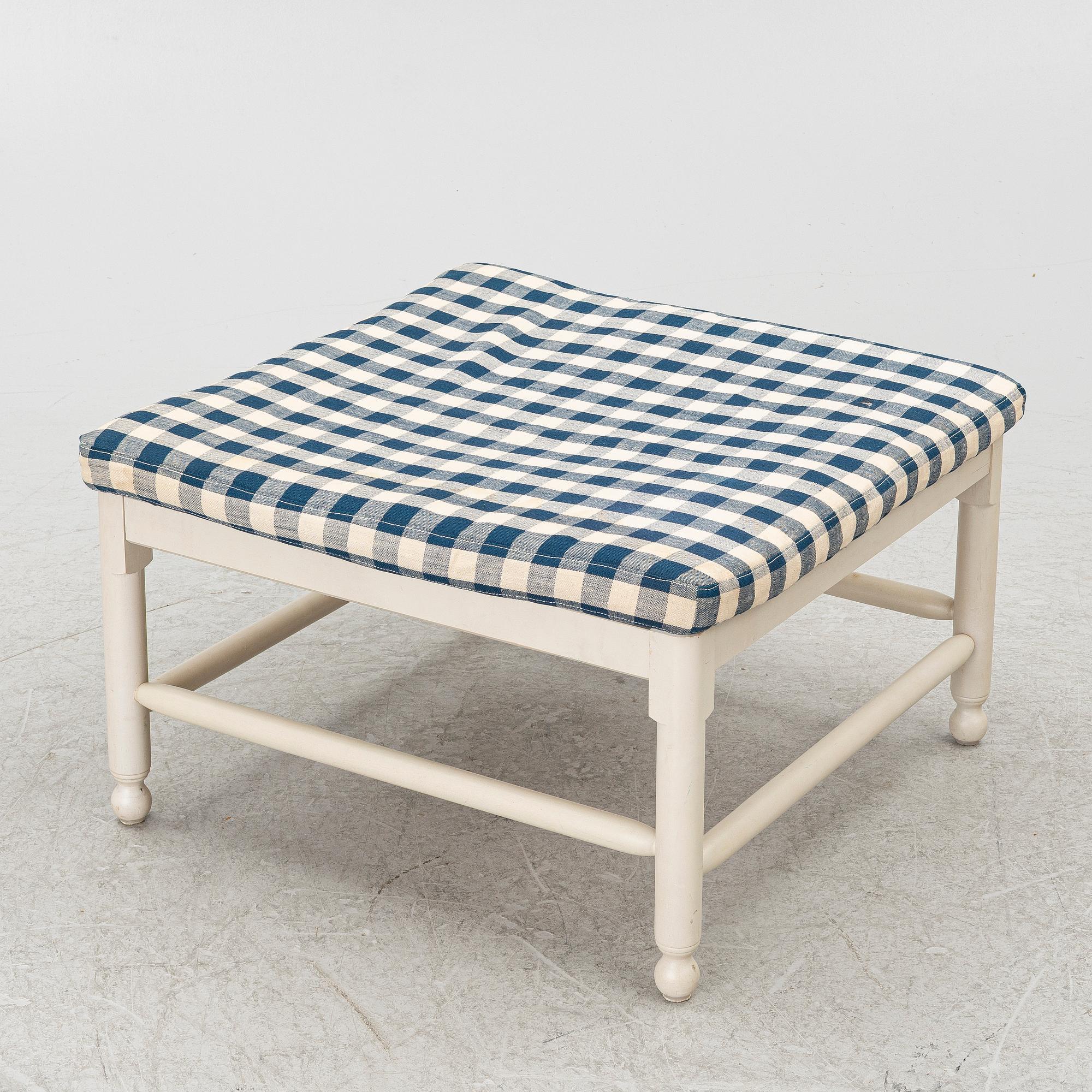Fotpall, "Medevi Brunn", ur IKEAs 1700-talsserie, 1990-tal.