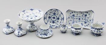 KAFFESERVIS, 31 delar, porslin, "Musselmalet", Royal Copenhagen.