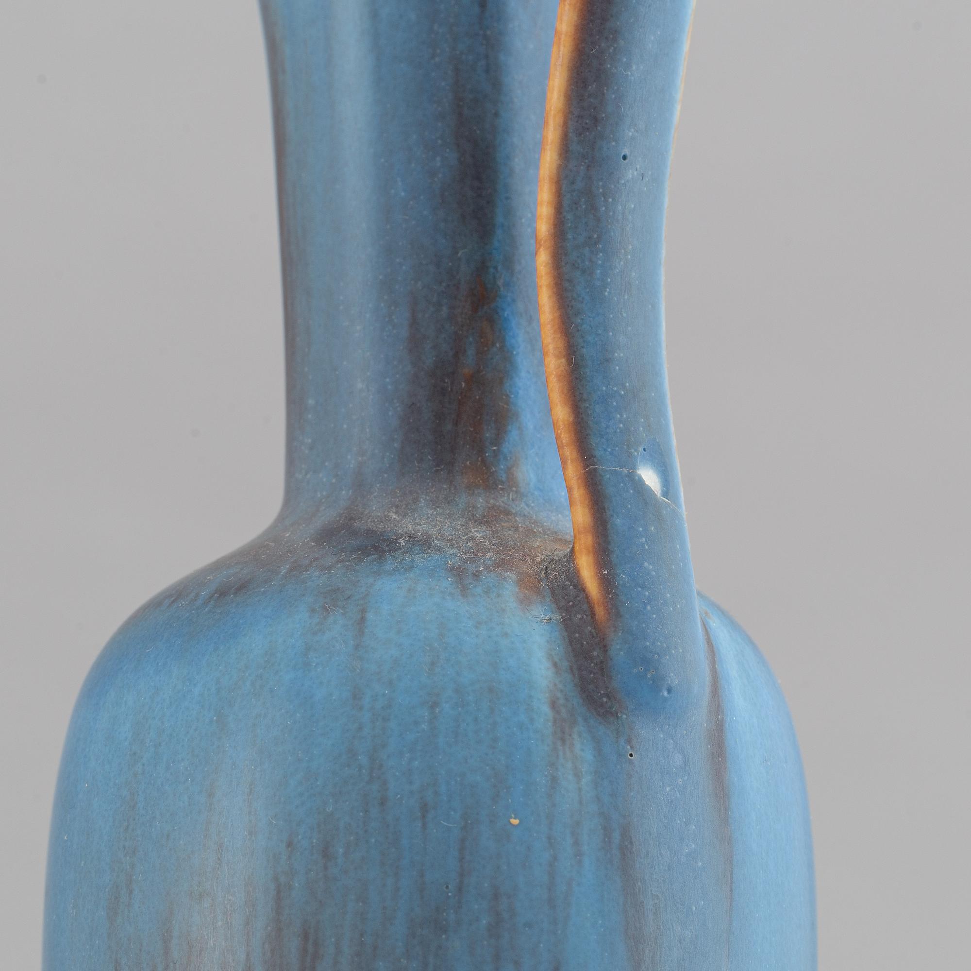 Gunnar Nylund, a set of five stoneware vases and two bowls and Carl-Harry Stålhane, a set of two vases for Rörstrand.