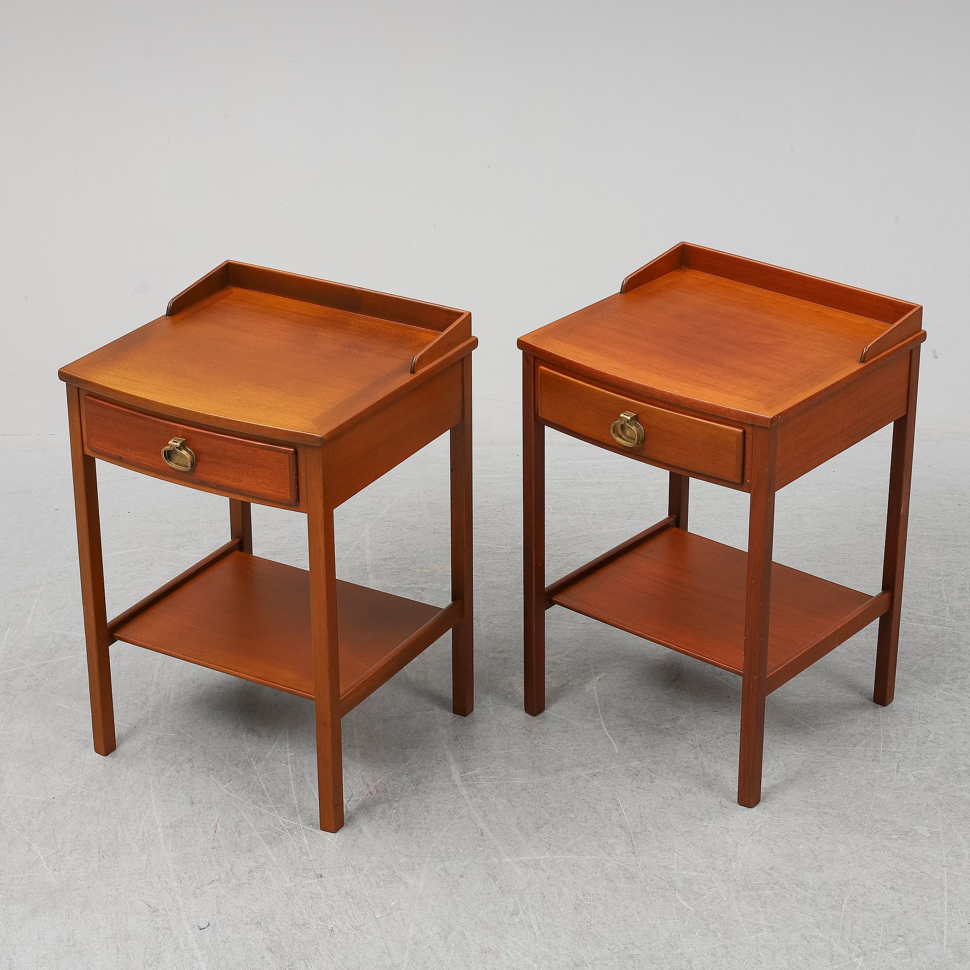 KERSTIN HÖRLIN-HOLMQUIST, a pair of mahogany bedside tables, Triva, Nordiska Kompaniet, 1965.