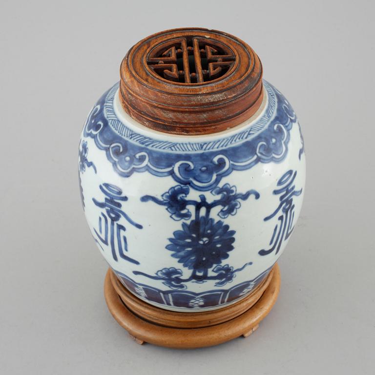 BOJAN, porslin, Qingdynastin, Kangxi (1662-1722).