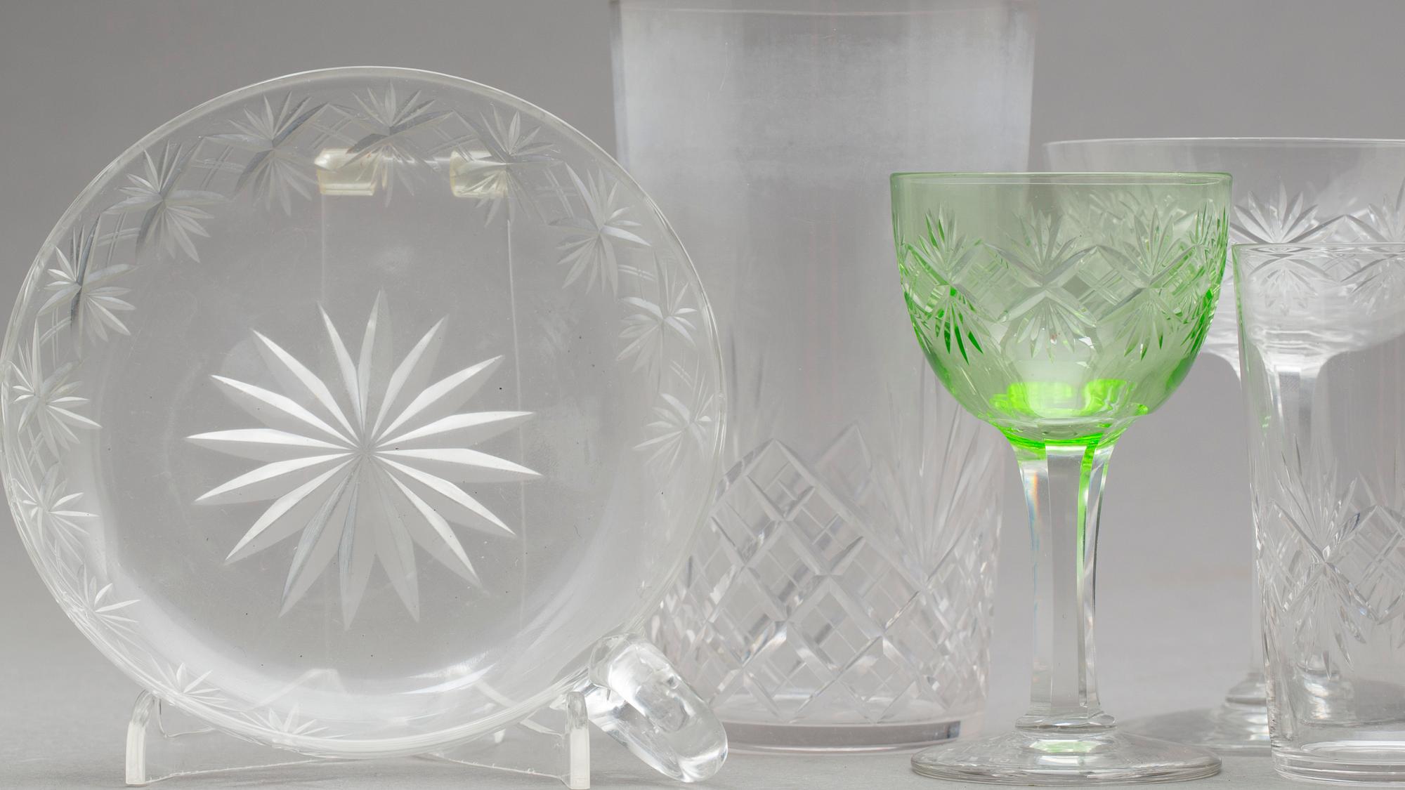 GLASSERVIS, ca 114 dlr, 1900-talets första hälft.