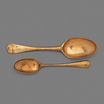 172. Two spoons, one by Johan Öberg, Stockholm 1795-1814, one by Paul Zachun, Norrköping 1722-50.