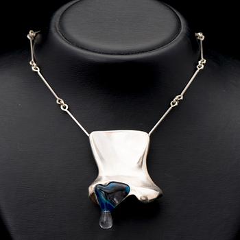 A BJÖRN WECKSTRÖM NECKLACE, "Otus", silver, acrylic. Lapponia 1973.