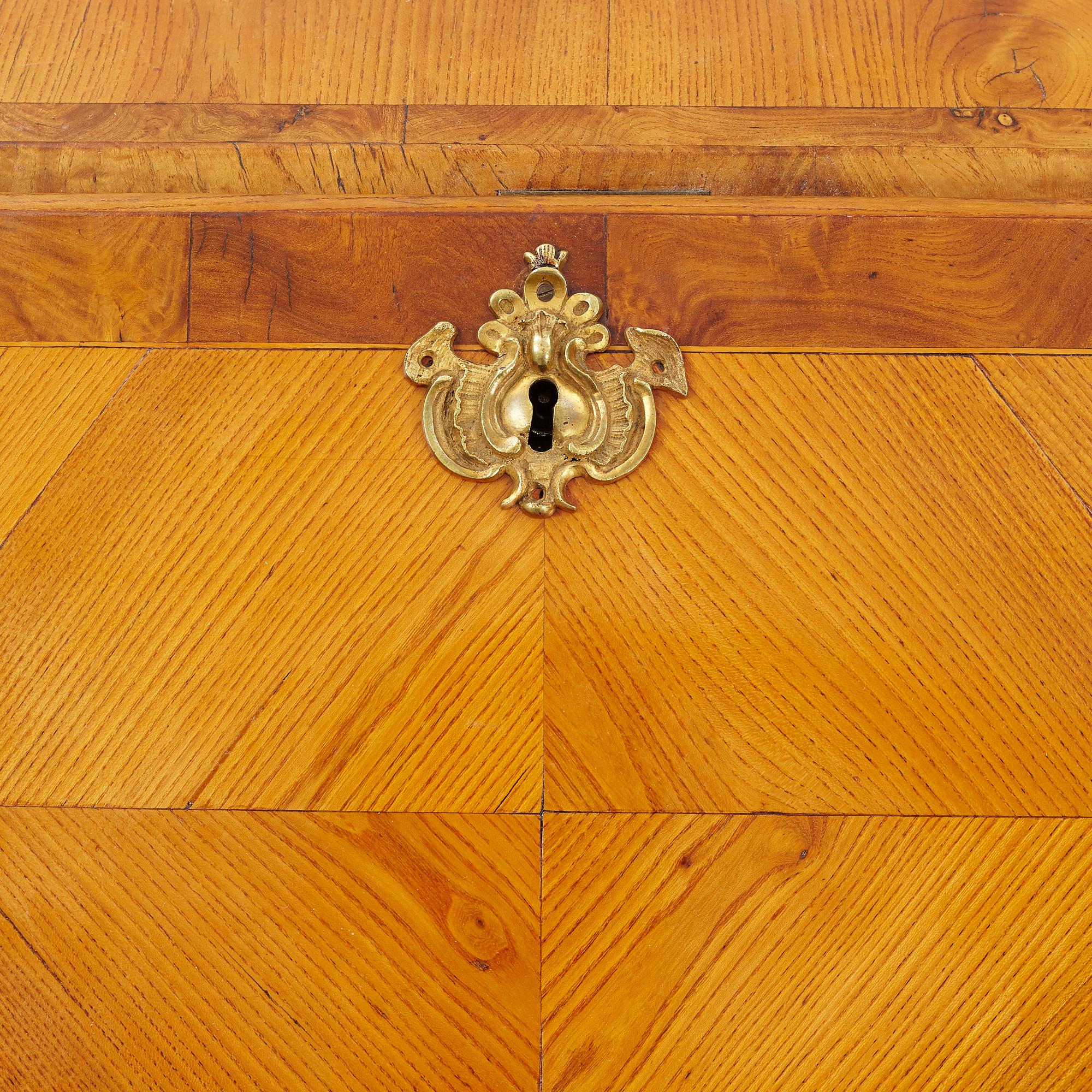 A Gustavian elm-veneered secretaire, late 18th century.