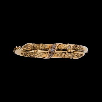 ARMRING, 14 k guld med pärlor, troligen Ryskt. Vikt ca 11 g.