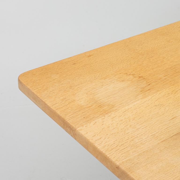 Børge Mogensen, Coffee table, Fredericia Stolefabrik, Denmark, second half of the 20th century.