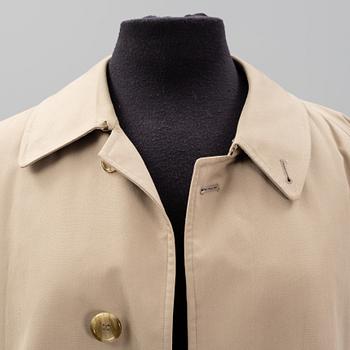 Burberry, trenchcoat, size 50.