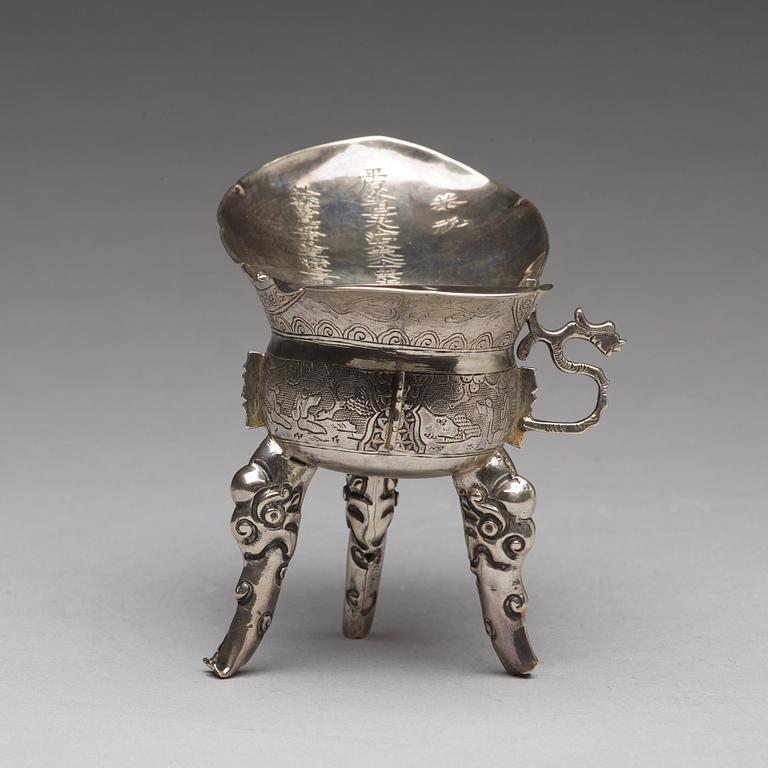 A Chinese silver jue, Qing dynasty with an inscription.