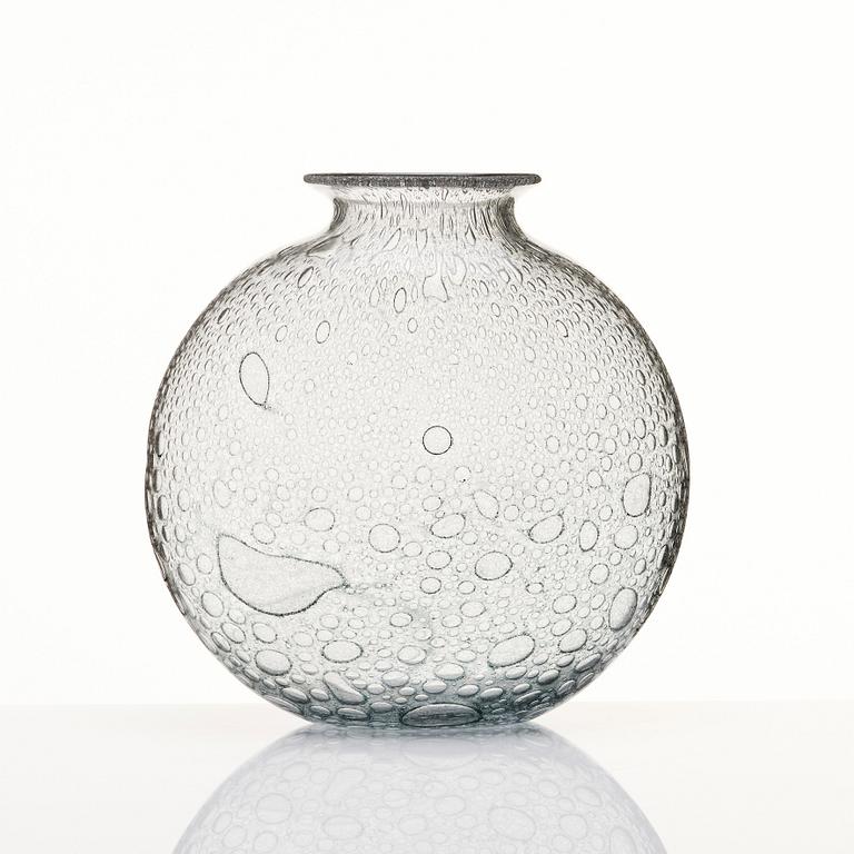Ercole Barovier, an 'Efeso' glass vase, Barovier & Toso, Murano, Italy 1960s.