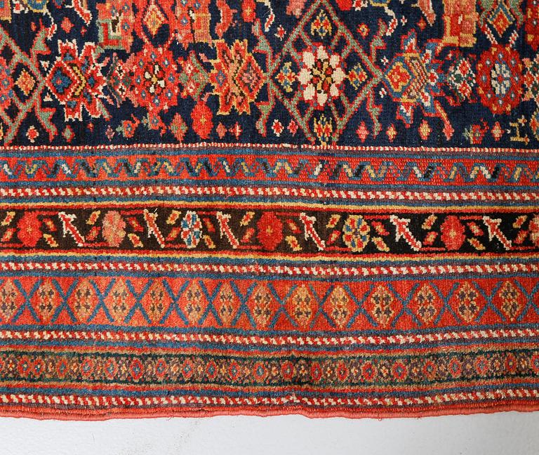 MATTA, orientalisk, semiantik/antik, ca 495 x 160 cm.
