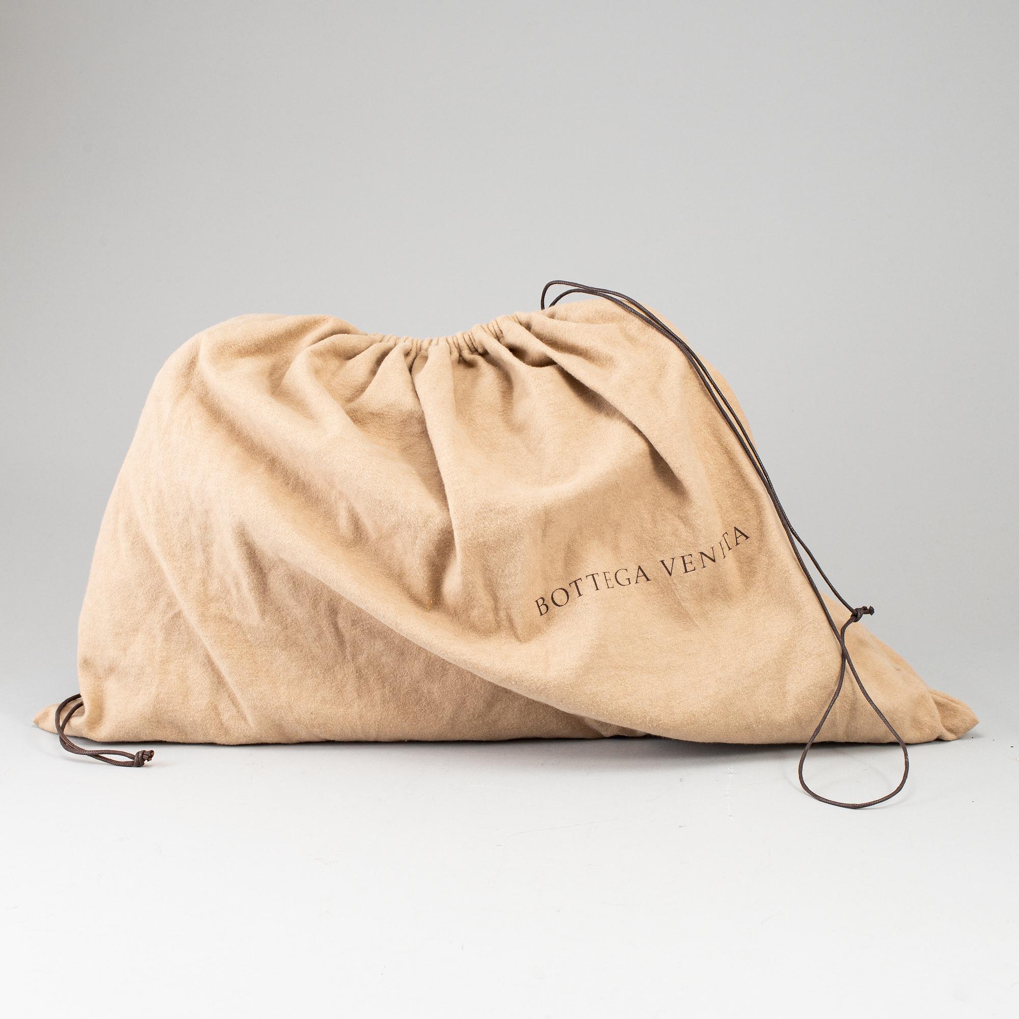 BOTTEGA VENETA, leather bag.