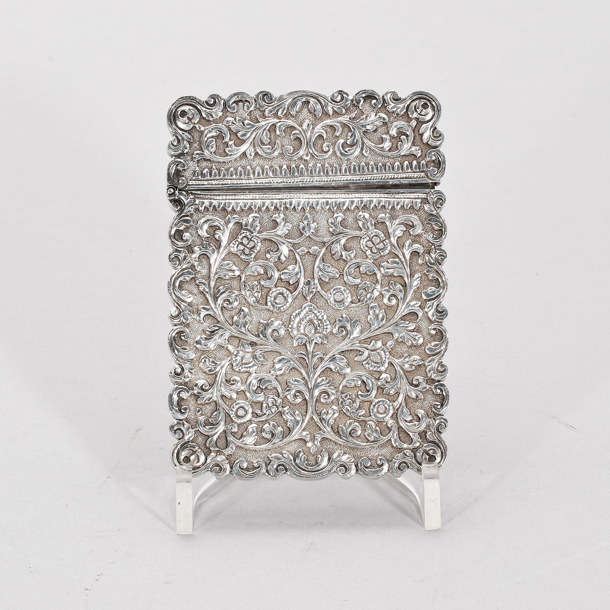 VISITKORTSHÅLLARE, silver. Orientaliskt, 1900-talets början. Ca 135 gr.