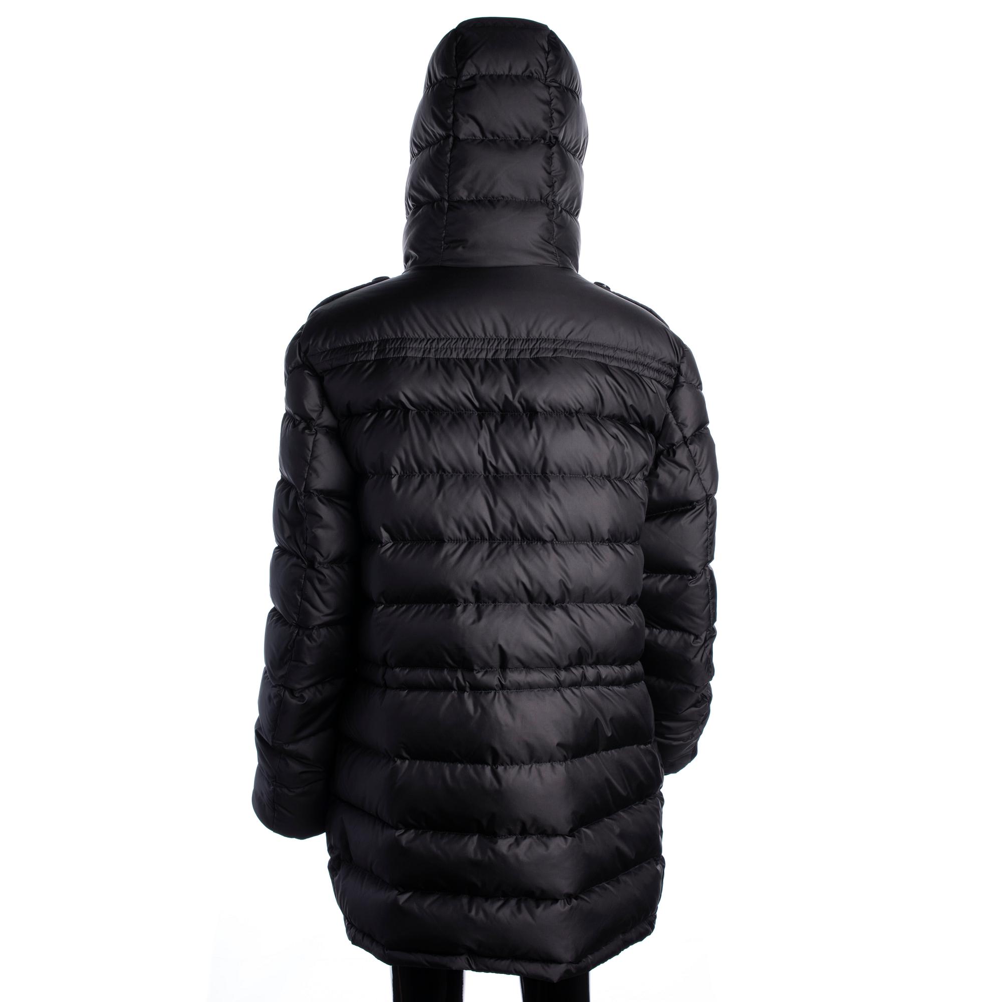 DUNJACKA, Moncler.
