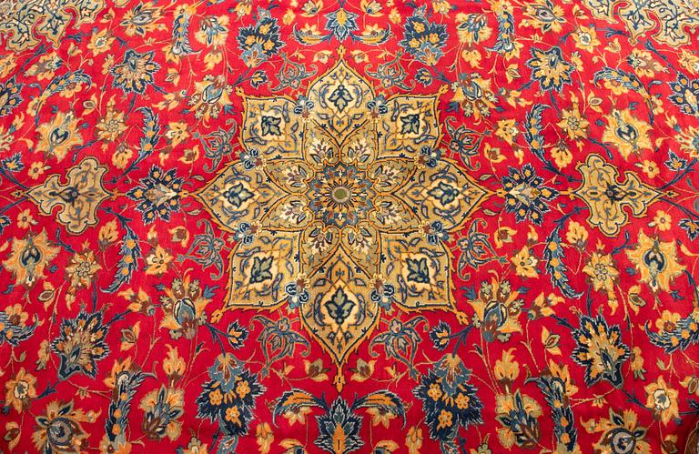 A CARPET, Najafabad, Signerad Enteshari, ca 470 x 338 cm.