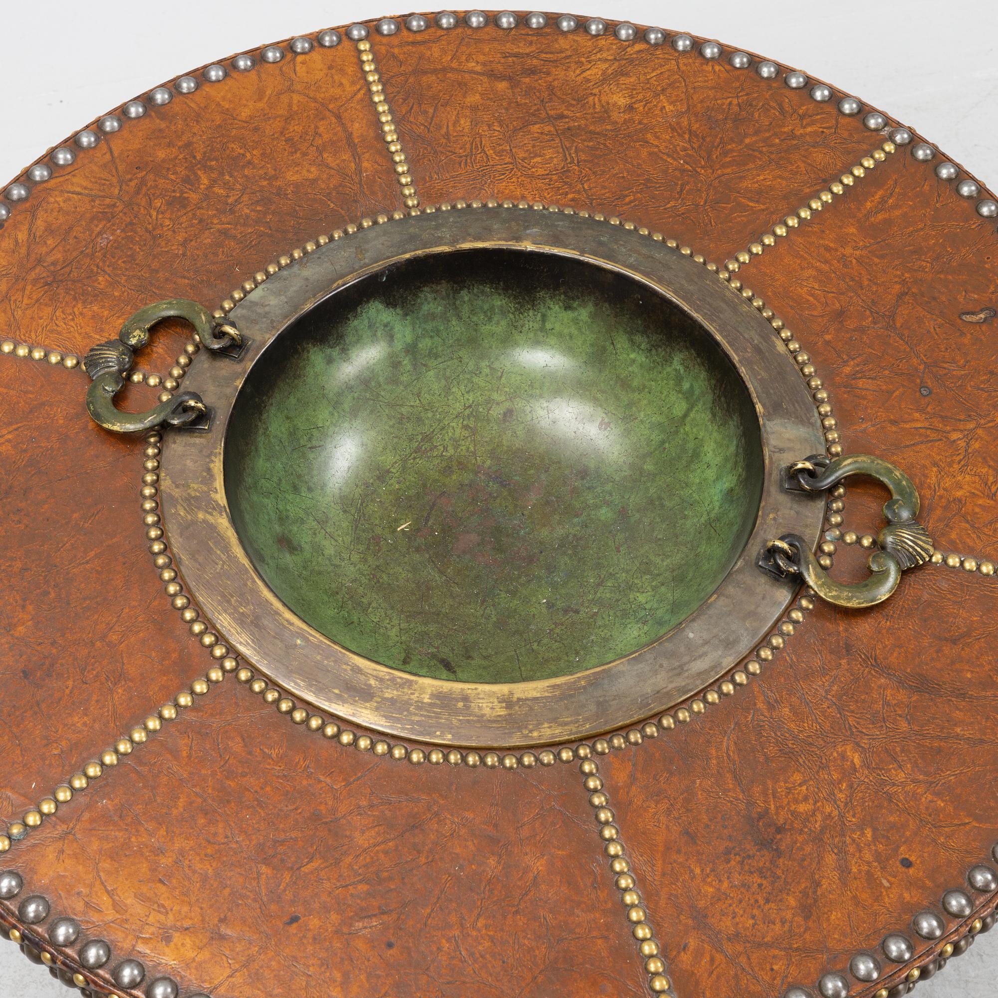 A table, Lysberg & Hansen, Copenhagen, Denmark, first half of the 20th Century.