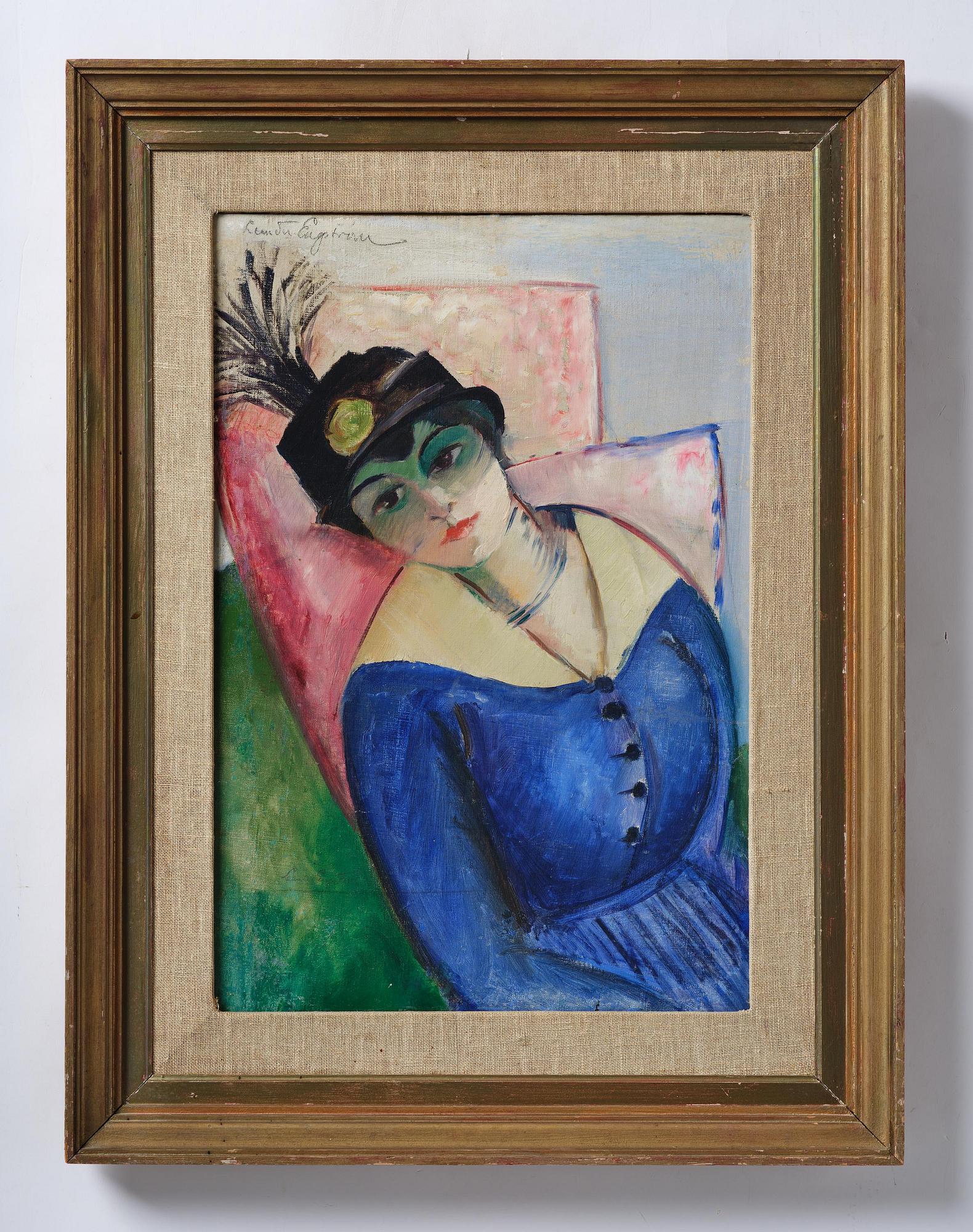 Leander Engström, Sitting model in blue.