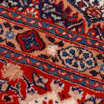 A Rug, Moud, circa 290 x 208 cm.
