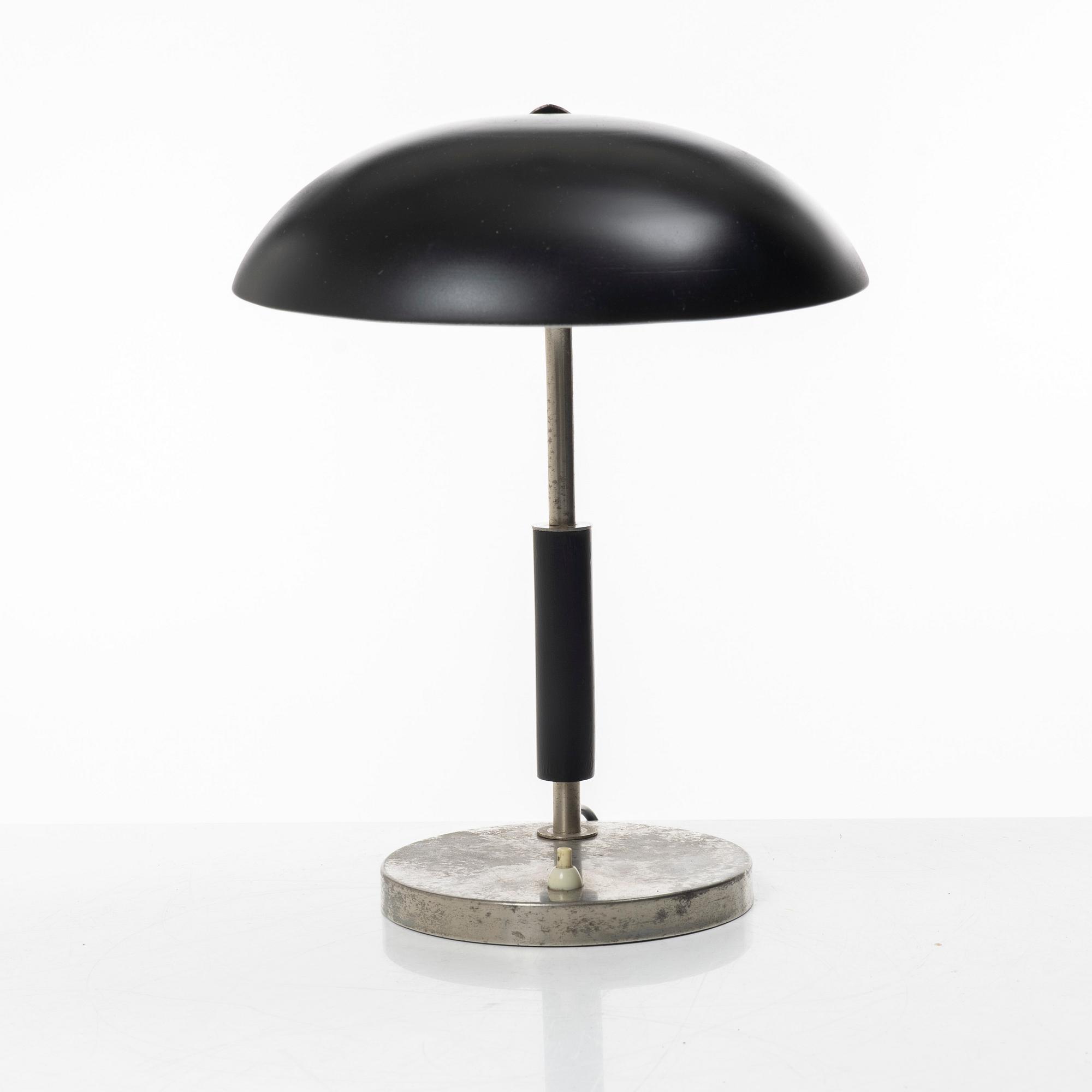 Harald Notini, a table lamp, model "15091 A", Arvid Böhlmarks Lampfabrik, Stockholm, 1930s.
