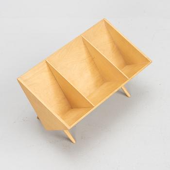 Bruno Mathsson, bokvagga, Firma Karl Mathsson, Värnamo, daterad 1961.