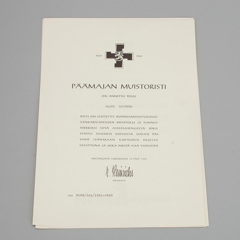 PARTI MEDALJER, ca 40 st, DIPLOM och UTMÄRKELSER, 15 st, Finland 1940-tal.