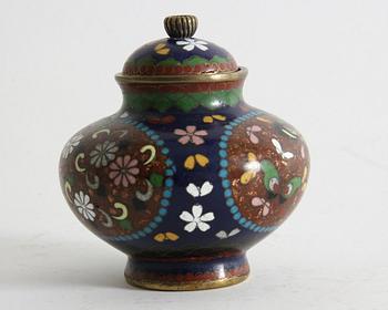 BOJAN MED LOCK, cloisonné, Kina.