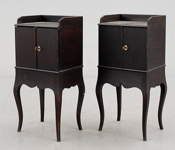 NATTDUKSBORD, ett par, rokokostil, modell "Sandbro", Move möbler, 1900-talets slut.