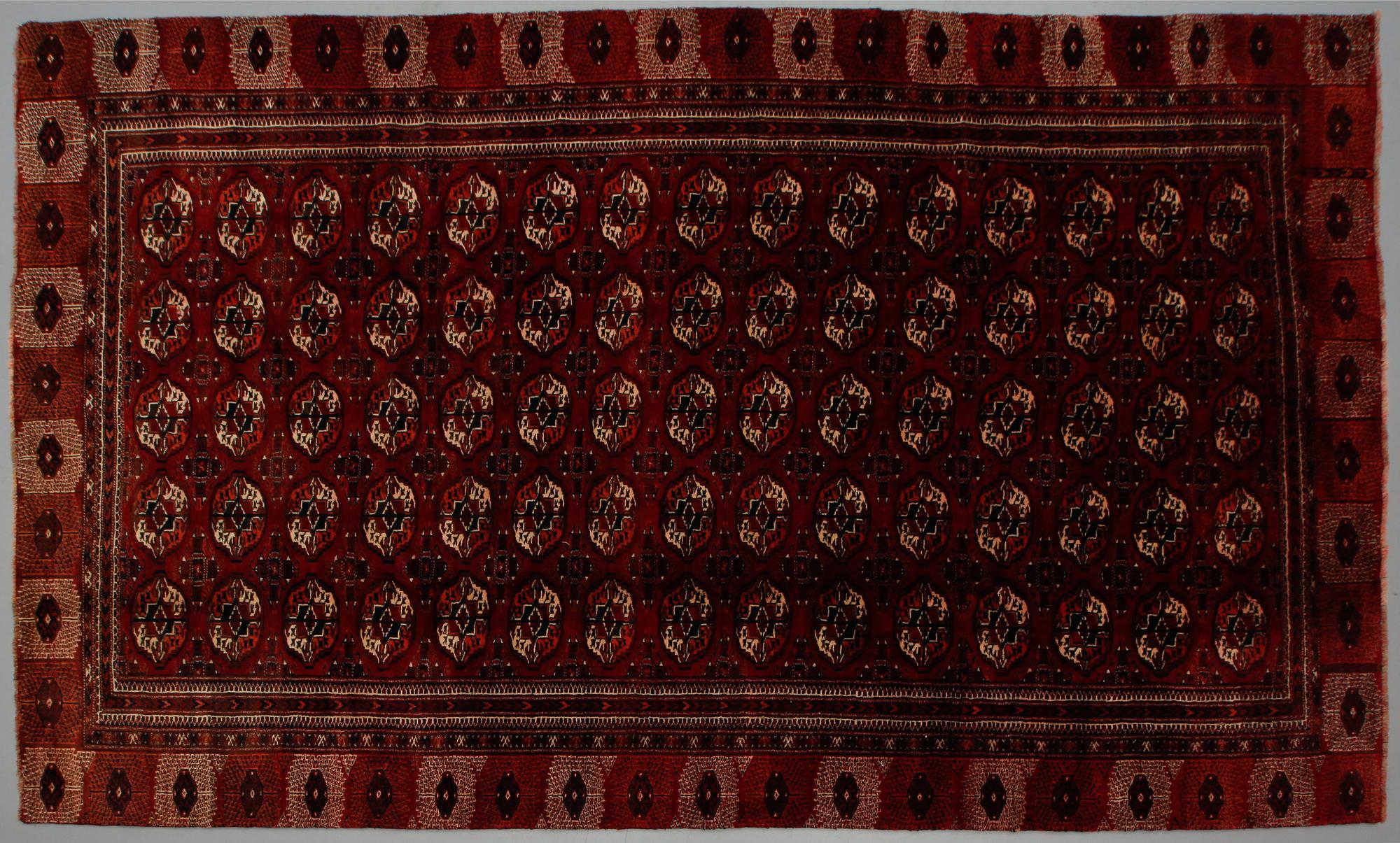 MATTA, orientalisk, modern tillverkning, ca 345 x 210 cm.
