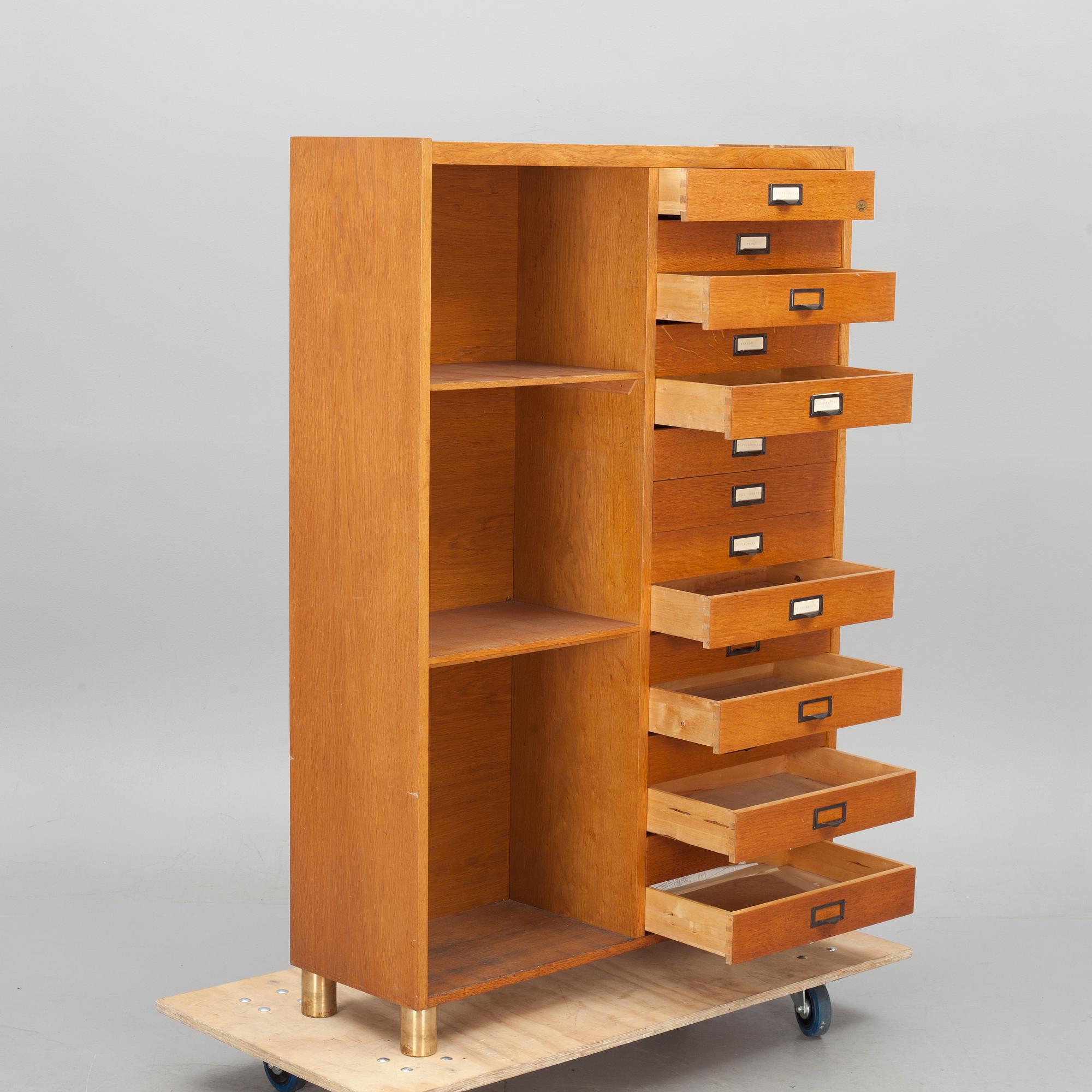 ARKIVSKÅP, märkt Tyco Gamleby, 1900-talets mitt/andra hälft.