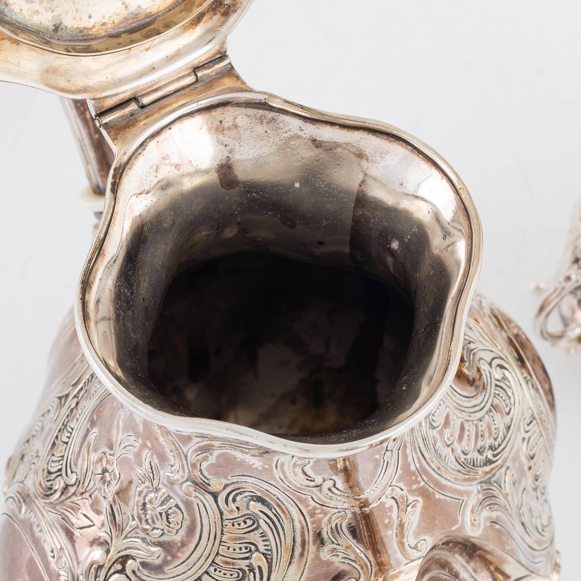 A Swedish Silver Coffee Pot, Creamer and Sugar Bowl, mark of Gewe Silvervarufabriken, Malmö 1971-73.