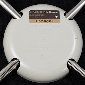 Arne Jacobsen, a set of six 'Series 7' chairs from Fritz Hansen, 21st Century.