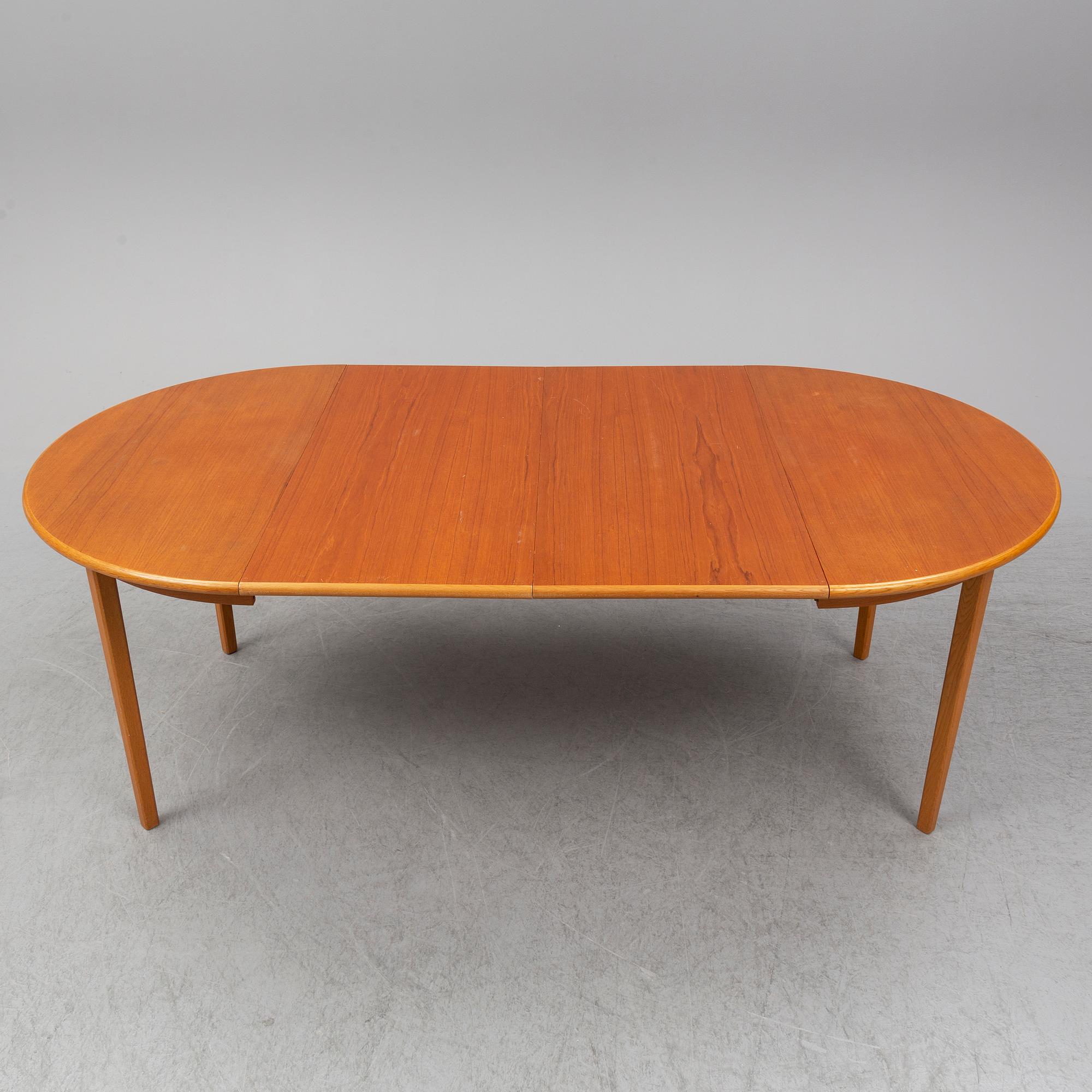 A dining table by Bertil Fridhagen, Bodafors, 1960.