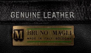 VÄSKA, axelremsväska / crossbody, Bruno Magli.