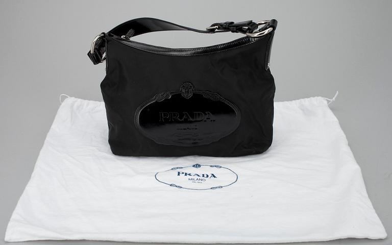VÄSKA, Prada, i originaldustbag.
