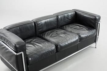 SOFFA, "LC 2", Le Corbusier, Pierre Jeanneret och Charlotte Perriand, Cassina, Italien.