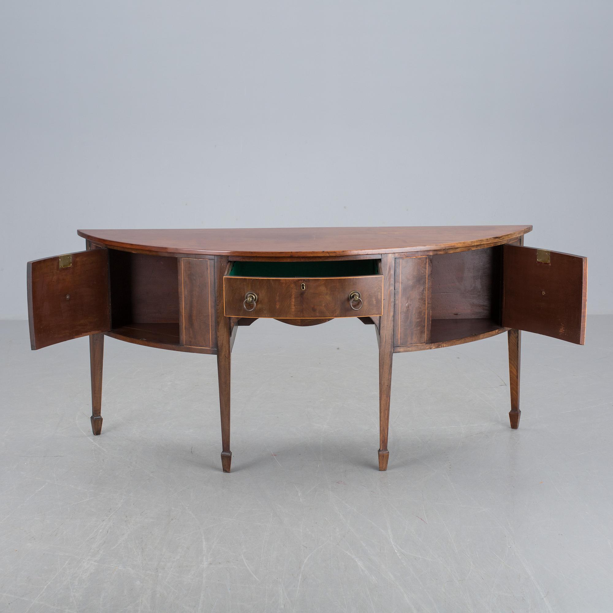 SIDEBOARD, England, sent 1800-tal - tidigt 1900-tal.