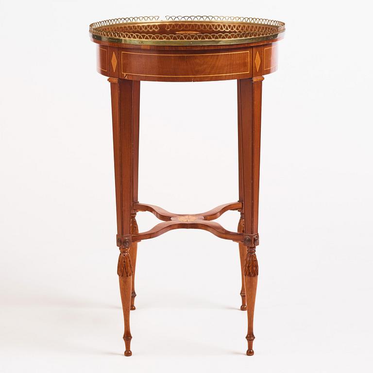 Bord, tillskrivet Lars Qvarnberg (mästare i Stockholm 1801-1813), Sengustavianskt.
