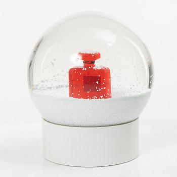 Chanel, Snöglob.