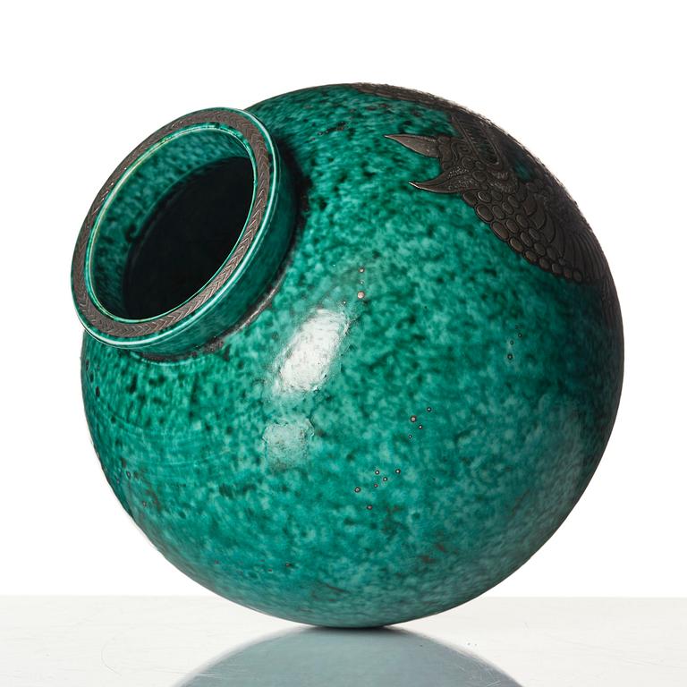 Wilhelm Kåge, an "Argenta"  stoneware vase, Gustavsberg 1938.